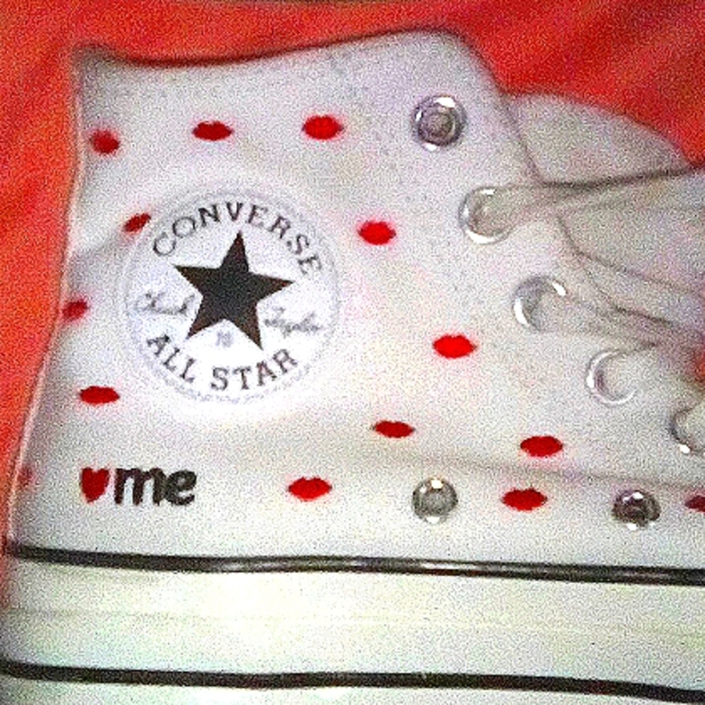 CONVERSE LOVE ME SZ 8.5W